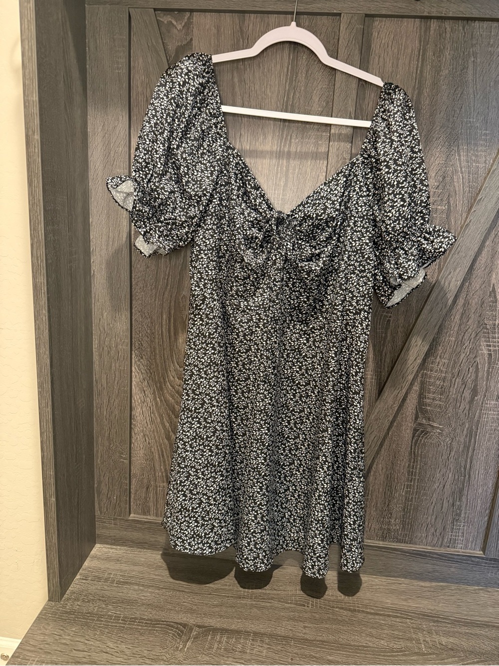 Black Floral Puff-Sleeve Mini Dress